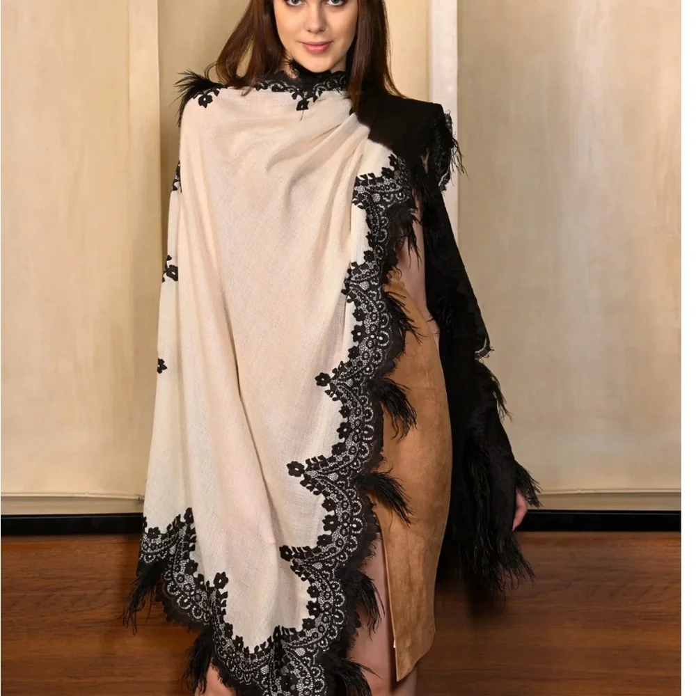 Maneesha Ruia Black & Ivory Cashmere Scarf Trimmed in Lace & Ostrich FeathersNWT - Picture 4 of 6